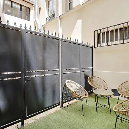 Pick A Flat'S Apartment In Montmartre - Rue Lepic-2